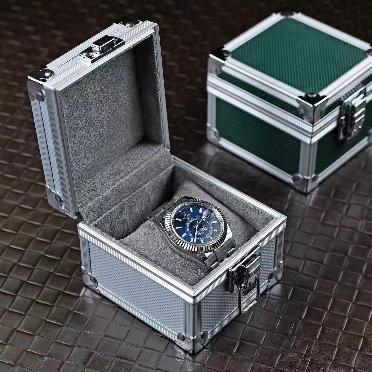 Luxury Single Watch Display Box – Aluminum Frame, Velvet Lining, Custom Logo Available