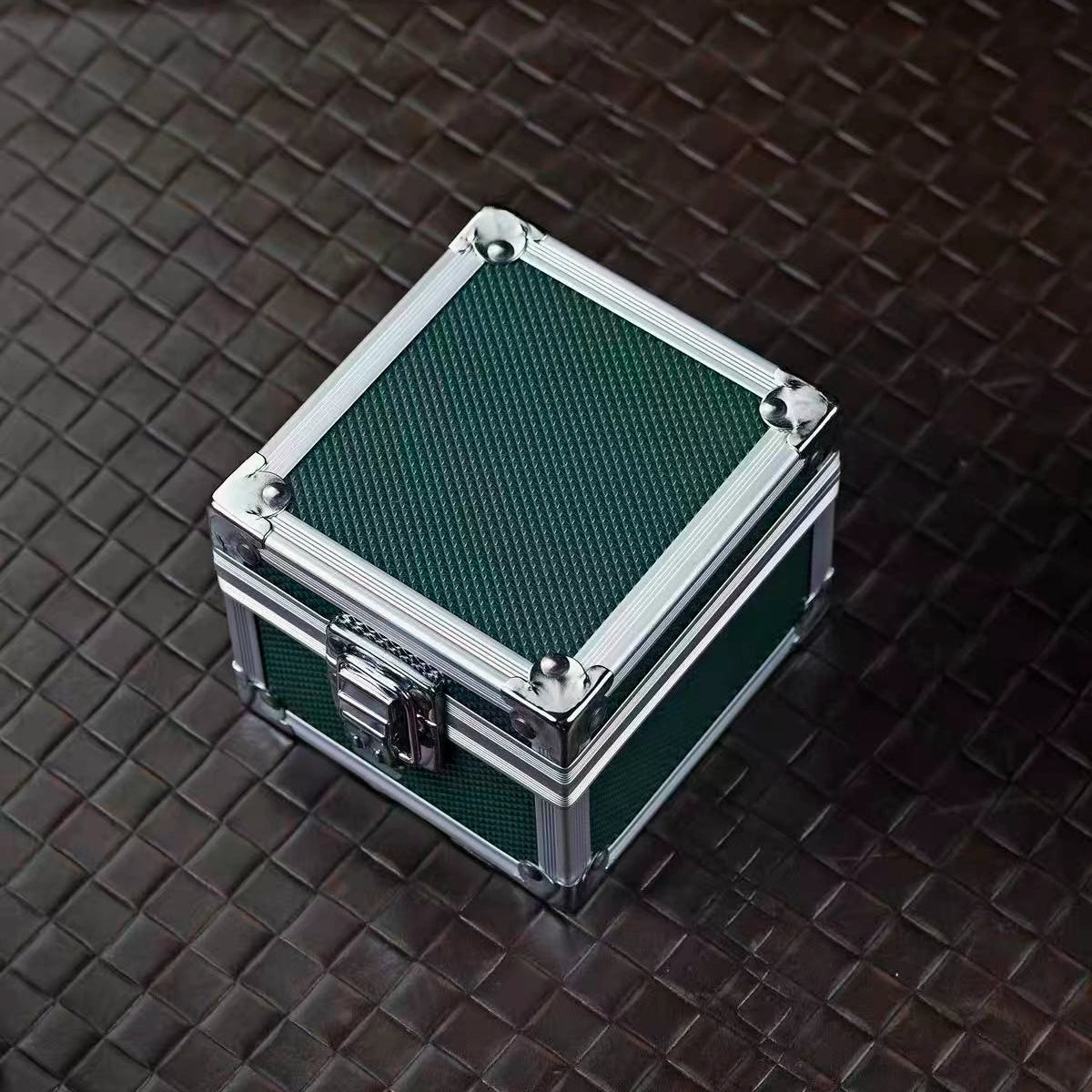 Luxury Single Watch Display Box – Aluminum Frame, Velvet Lining, Custom Logo Available